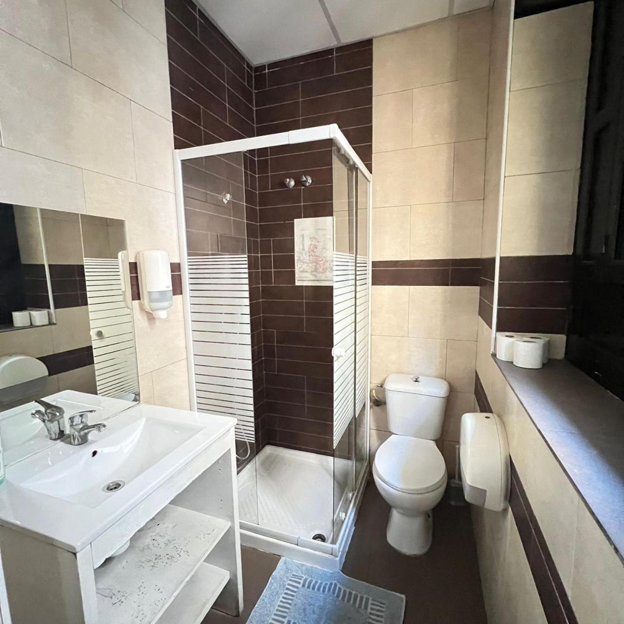 Hostal Milan Alicante Exteriör bild