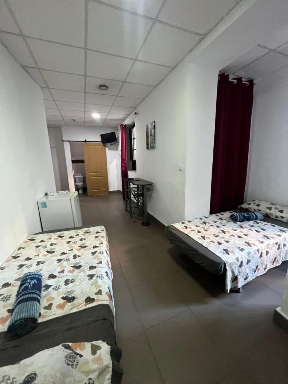 Hostal Milan Alicante Exteriör bild