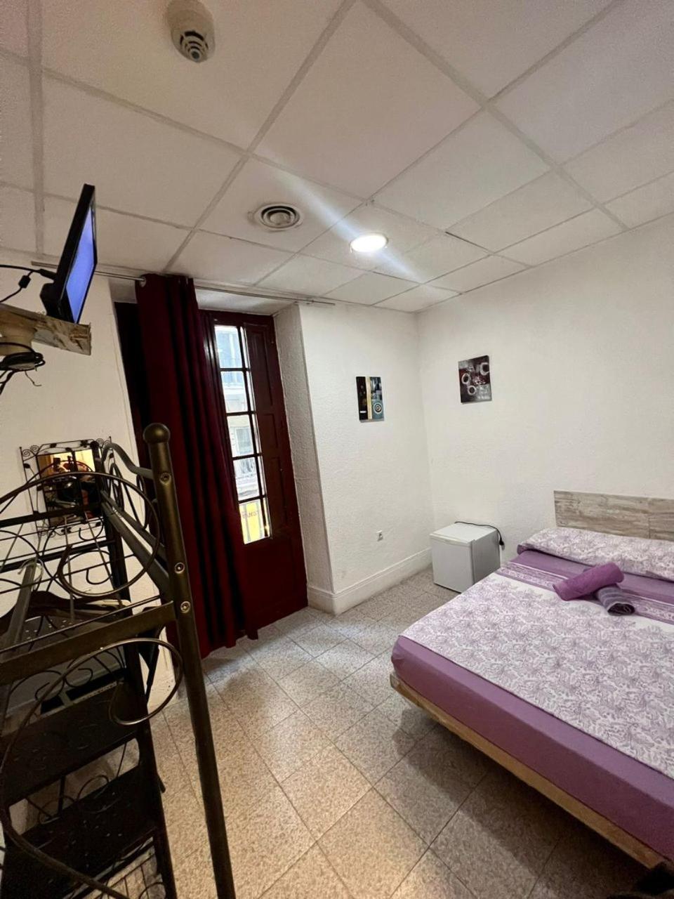 Hostal Milan Alicante Exteriör bild